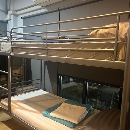 Bangkok Silom Chat Box Hostel ภายนอก รูปภาพ