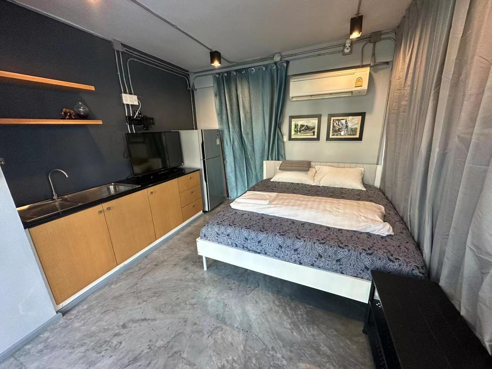 Bangkok Silom Chat Box Hostel ภายนอก รูปภาพ