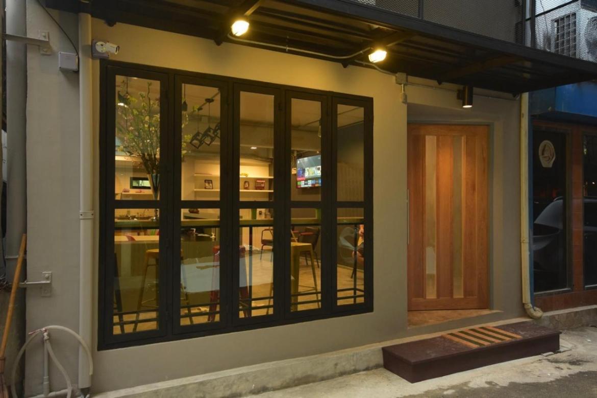 Bangkok Silom Chat Box Hostel ภายนอก รูปภาพ