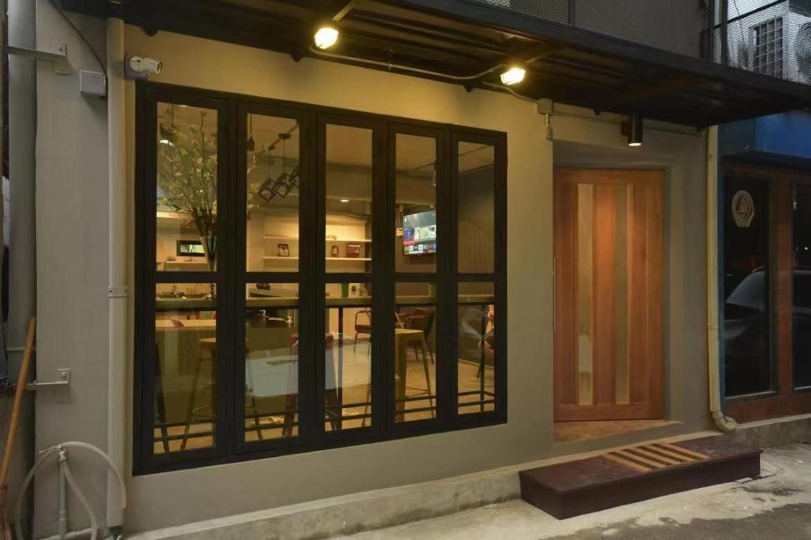 Bangkok Silom Chat Box Hostel ภายนอก รูปภาพ