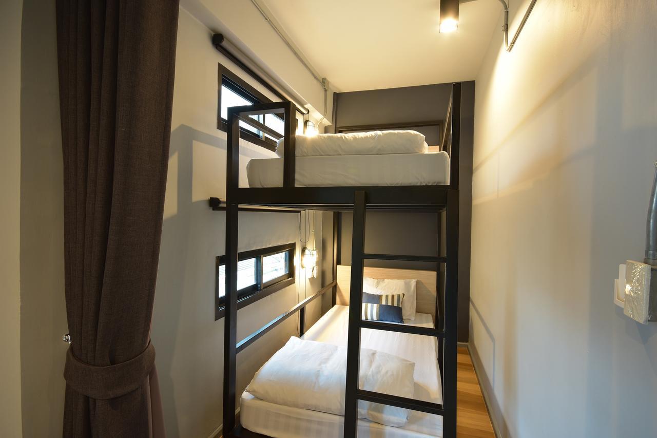 Bangkok Silom Chat Box Hostel ภายนอก รูปภาพ