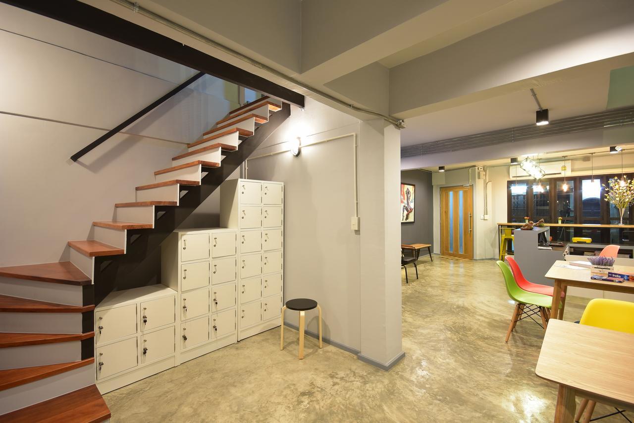 Bangkok Silom Chat Box Hostel ภายนอก รูปภาพ