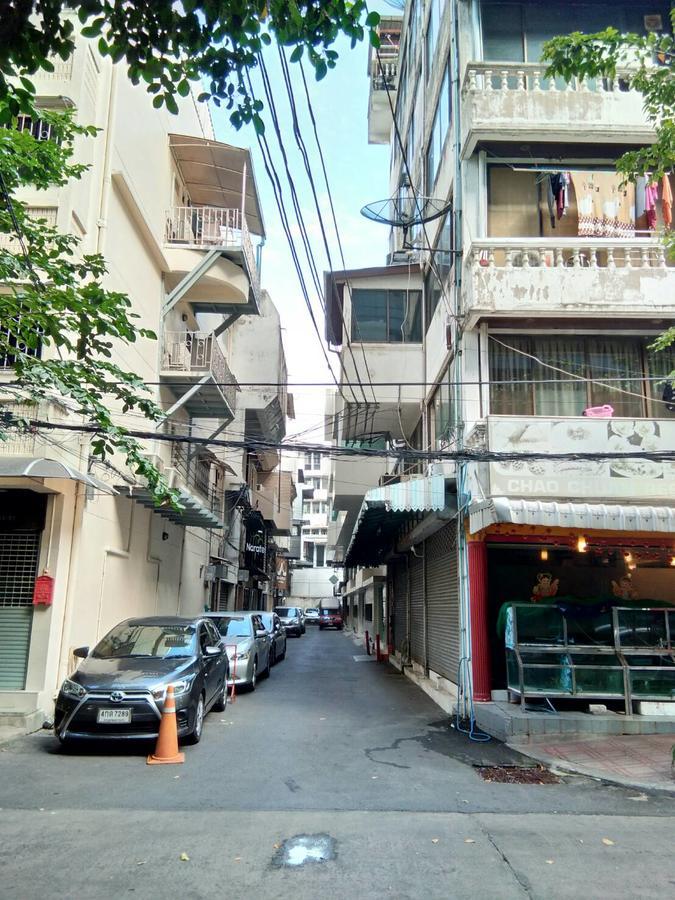 Bangkok Silom Chat Box Hostel ภายนอก รูปภาพ