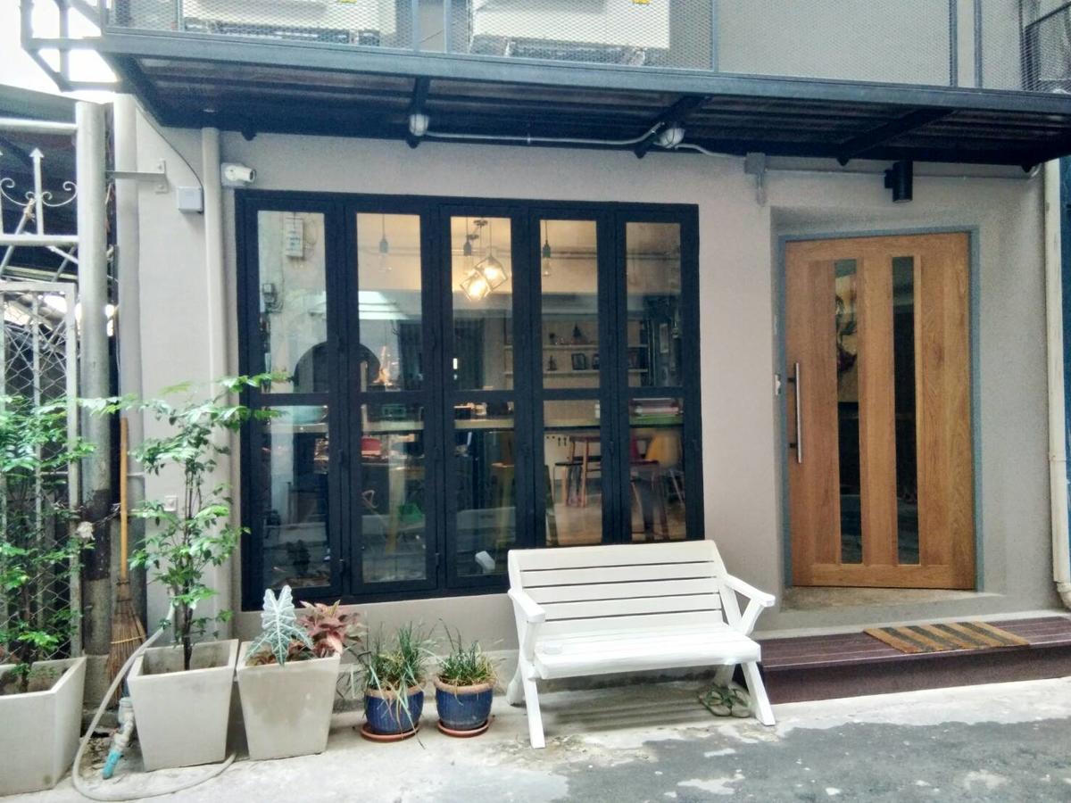 Bangkok Silom Chat Box Hostel ภายนอก รูปภาพ